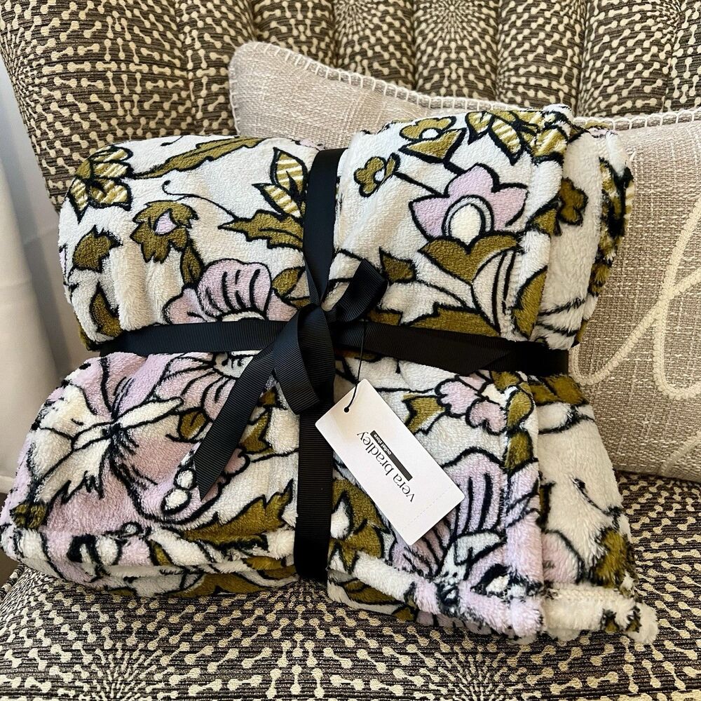 NWT Vera Bradley 50x80 Soft Throw Blanket Wild Prairie Lavender Butterfly